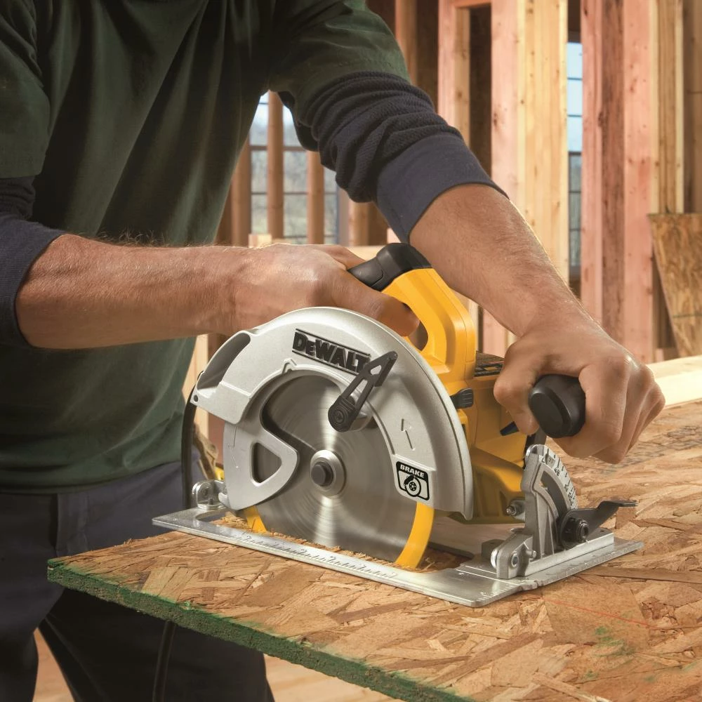 DEWALT Circular Saws 15-Amp 7-1/4-in Corded Circular Saw 5 DEWALT Circular Saws 15-Amp 7-1/4-in Corded Circular Saw - Image 5