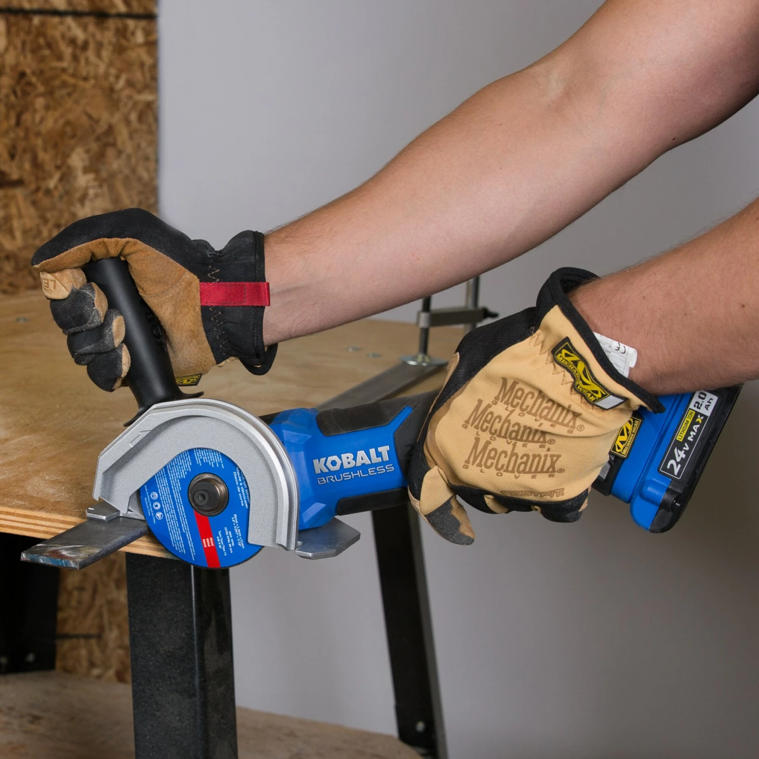 Kobalt Circular Saws 24-Volt Max 4-in Brushless Cordless Circular Saw 2 Kobalt Circular Saws 24-Volt Max 4-in Brushless Cordless Circular Saw - Image 2