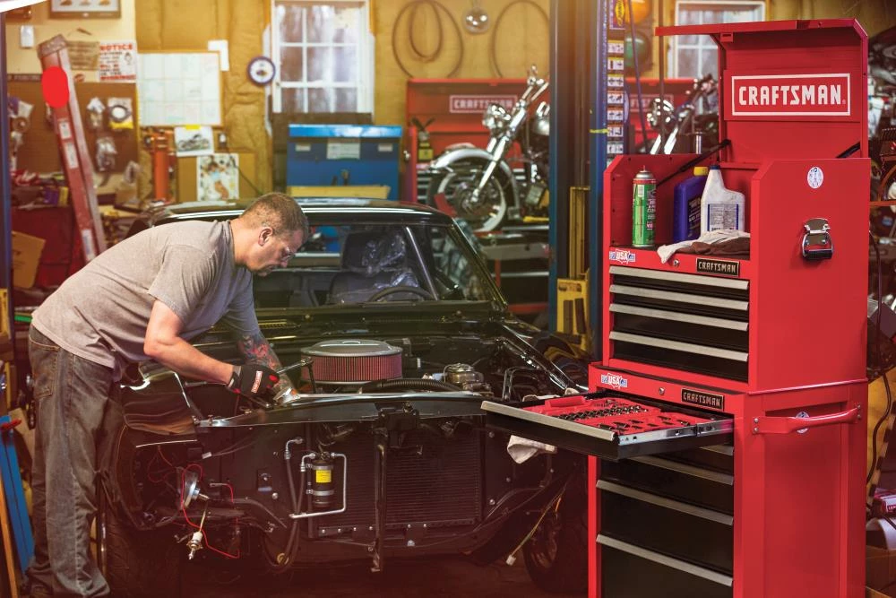 CRAFTSMAN Top Tool Chests 2000 Series 26-in W x 24.5-in H 4-Drawer Steel Tool Chest (Red) 16 CRAFTSMAN Top Tool Chests 2000 Series 26-in W x 24.5-in H 4-Drawer Steel Tool Chest (Red) - Image 16