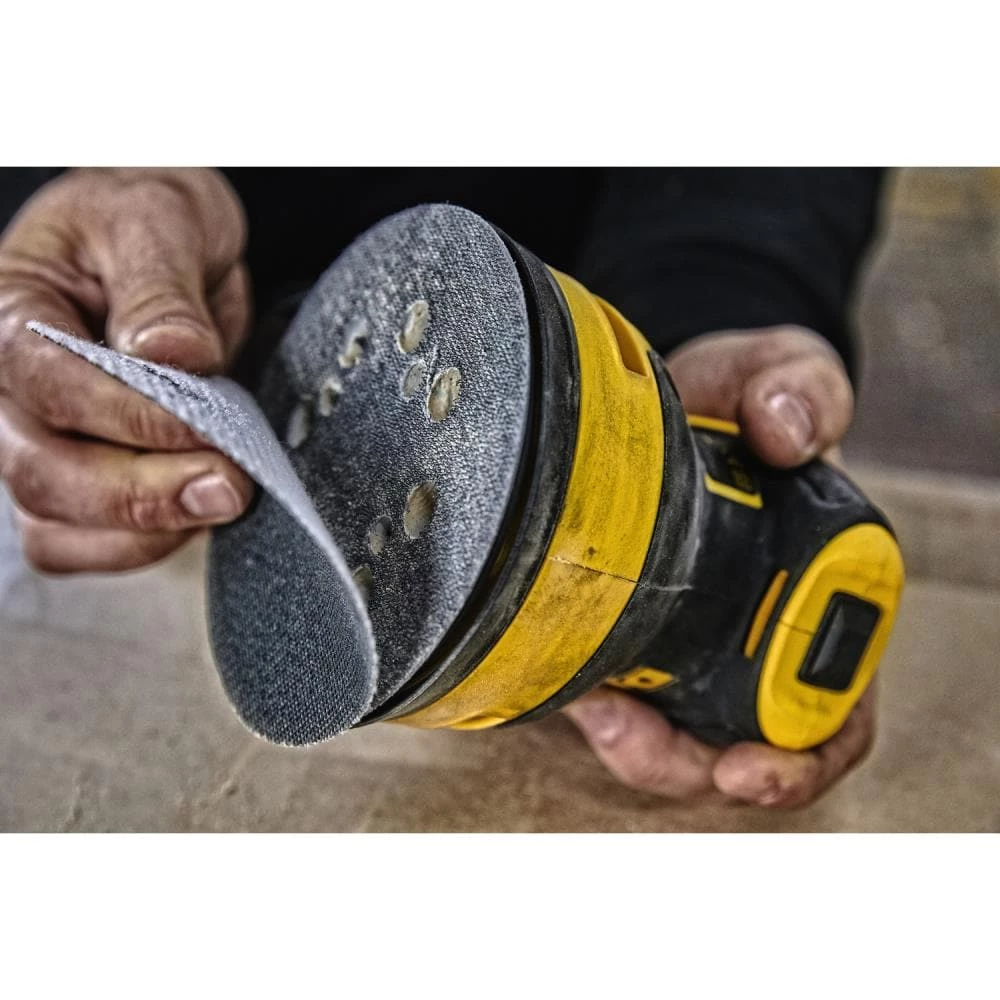 DEWALT Power Sanders 3-Amp Corded Orbital Sander with Dust Management 4 DEWALT Power Sanders 3-Amp Corded Orbital Sander with Dust Management - Image 4