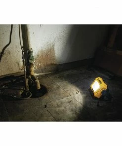 DEWALT Power Tool Flashlights 20-volt Max 2000-Lumen LED Power Tool Flashlight -Craftsman Sales Shop 16609063