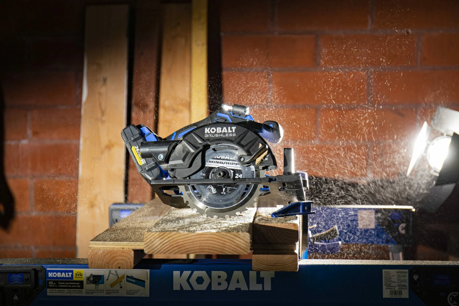 Kobalt Circular Saws 24-Volt XTR 7-1/4-in Brushless Cordless Circular Saw 5 Kobalt Circular Saws 24-Volt XTR 7-1/4-in Brushless Cordless Circular Saw - Image 5