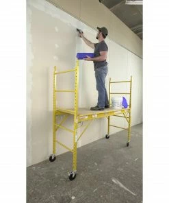 Werner Scaffolding 5.56-ft x 2.5-ft Steel Adjustable Rolling Scaffold 1000-lb Capacity -Craftsman Sales Shop 17482154