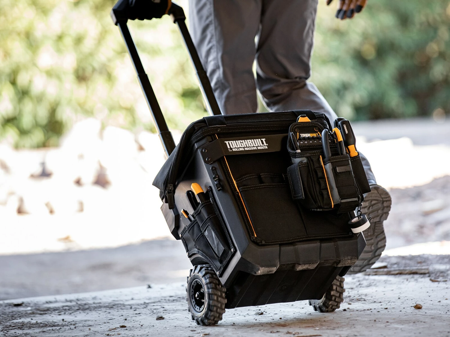 TOUGHBUILT Tool Bags Massive Mouth Hard Bottom Large Black Polyester 14-in Zippered Rolling Tool Bag 2 TOUGHBUILT Tool Bags Massive Mouth Hard Bottom Large Black Polyester 14-in Zippered Rolling Tool Bag - Image 2