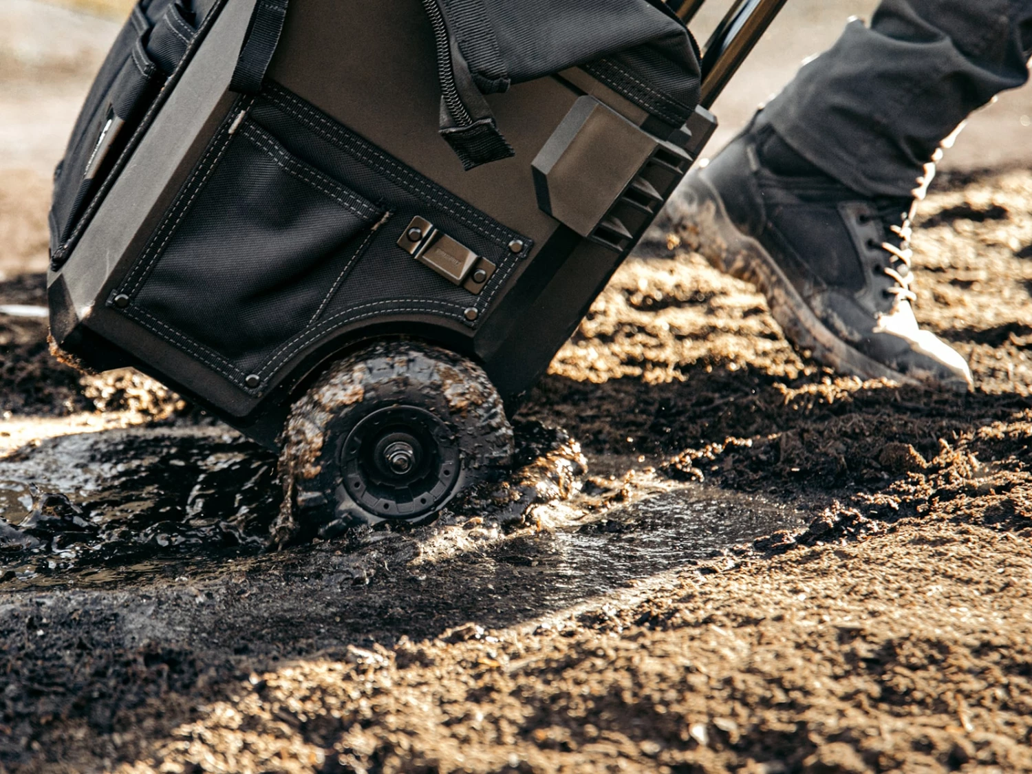TOUGHBUILT Tool Bags Massive Mouth Hard Bottom Large Black Polyester 14-in Zippered Rolling Tool Bag 3 TOUGHBUILT Tool Bags Massive Mouth Hard Bottom Large Black Polyester 14-in Zippered Rolling Tool Bag - Image 3