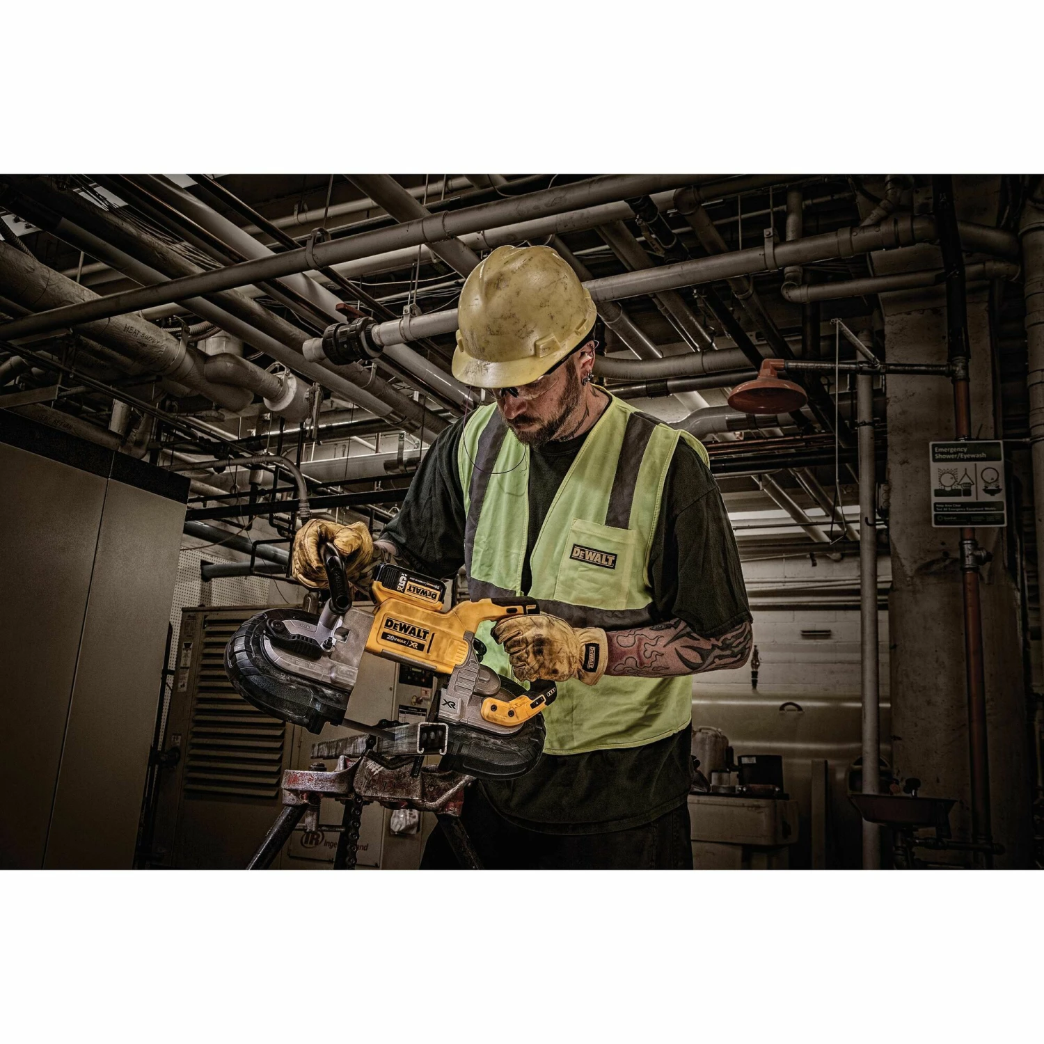 DEWALT Portable Band Saws 20-Volt 5-in Portable Band Saw 3 DEWALT Portable Band Saws 20-Volt 5-in Portable Band Saw - Image 3